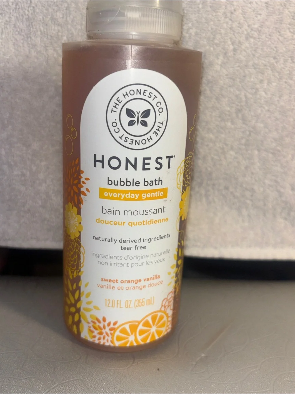 The Honest Company Sweet Orange Vanilla Bubble Bath - Orange & White Bottle